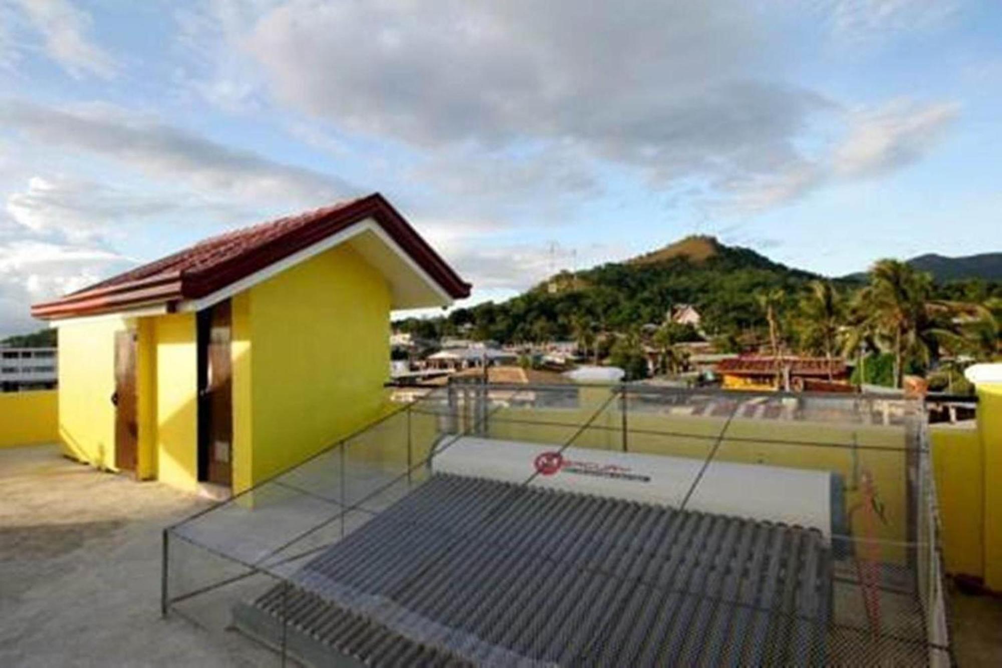 Luis Bay Travellers Lodge Coron Exterior photo