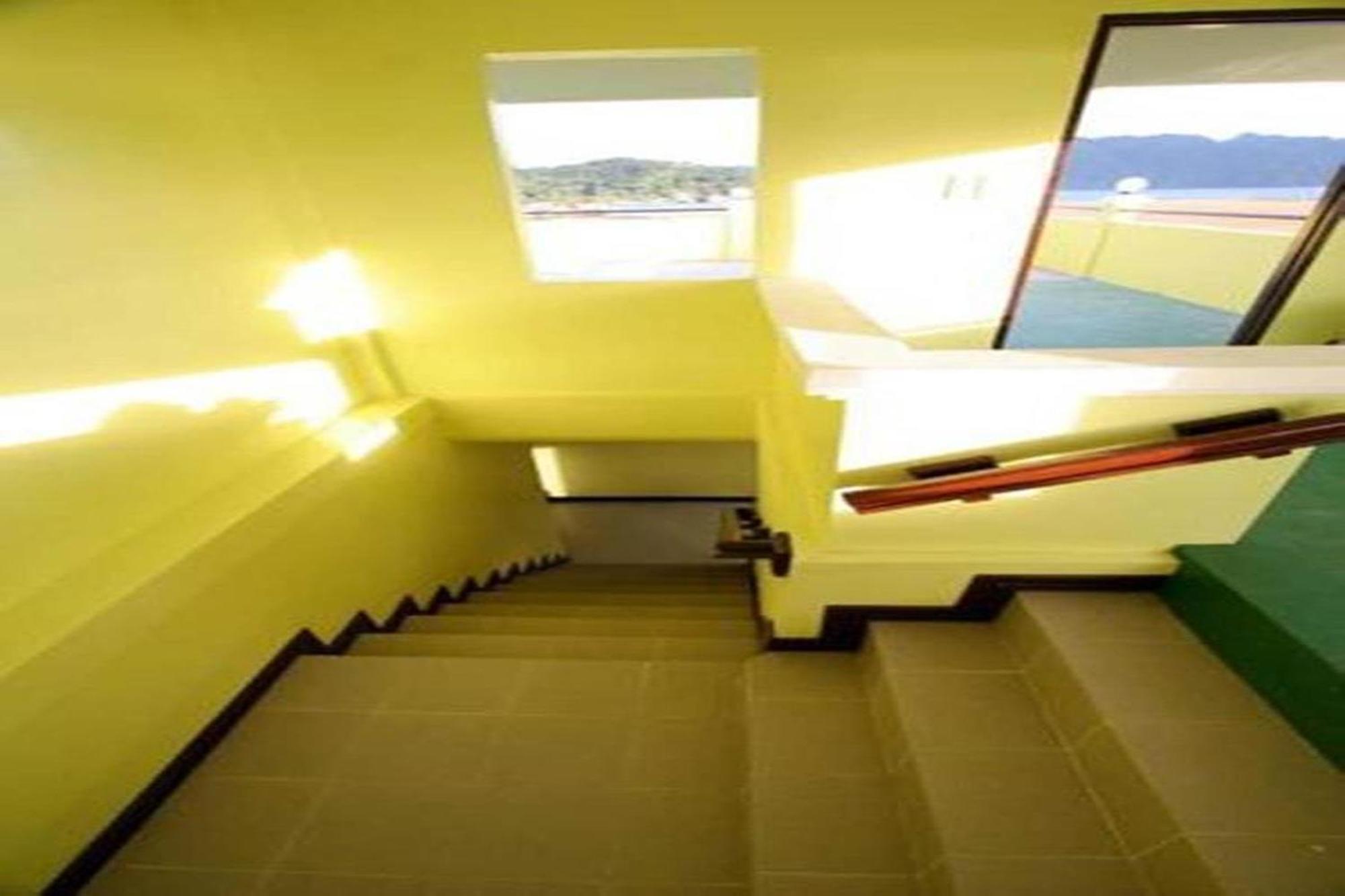 Luis Bay Travellers Lodge Coron Exterior photo