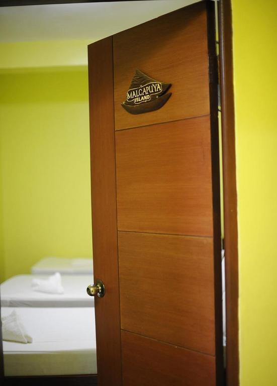 Luis Bay Travellers Lodge Coron Exterior photo
