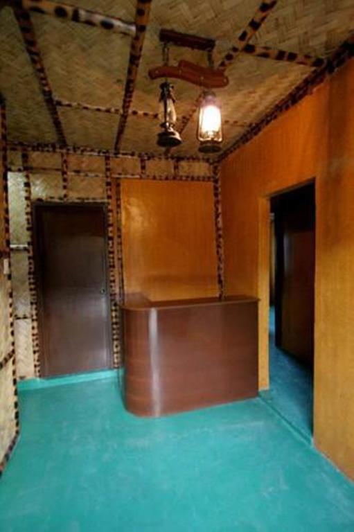 Luis Bay Travellers Lodge Coron Exterior photo